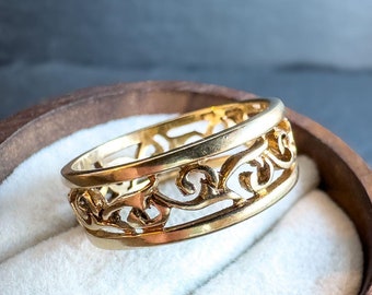 9ct Vintage Solid Gold Filigree Band Ring | Vintage-Inspired Scrollwork Design | UK R 1/2 - US 8.75 | English Hallmarked |