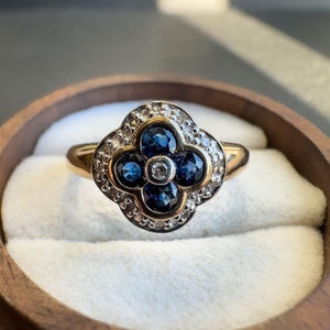 9ct Solid Gold Vintage Sapphire & Diamond Ring, Floral Cluster Design, Blue Sapphire and White Diamond Cocktail Ring | UK P - US 7.5