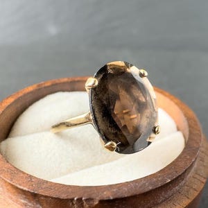 Vintage 9ct Solid Gold Smoky Quartz Ring Oval Cut  Statement Cocktail Ring UK M1/2 - US 6.5 – Bold Faceted Gemstone – English Hallmarks