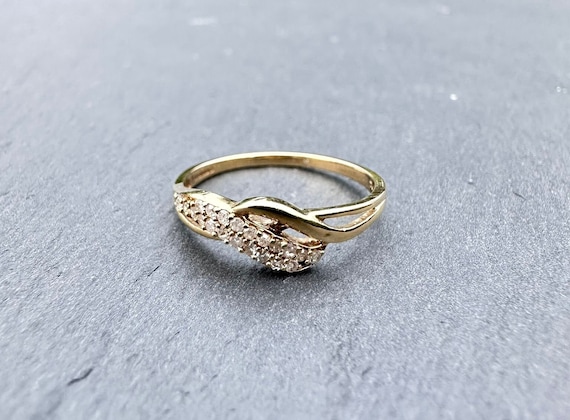 9ct Yellow Gold, Vintage Diamond Twist Wedding Ba… - image 1
