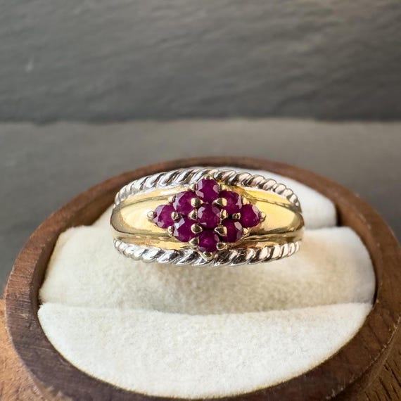 Vintage 9ct Solid Gold Ruby Cluster Ring | Englis… - image 1