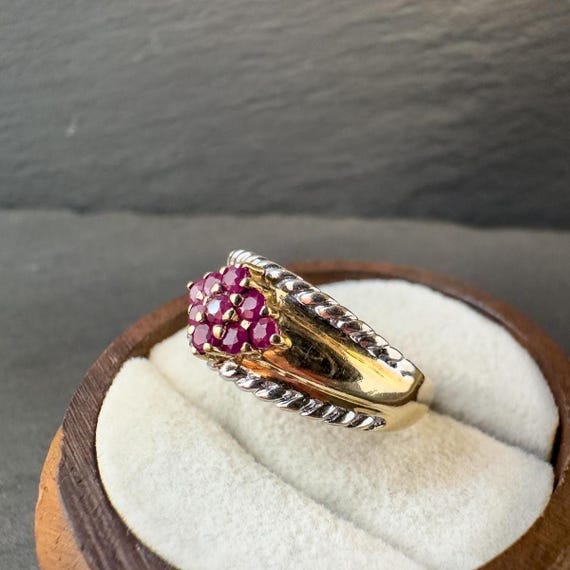 Vintage 9ct Solid Gold Ruby Cluster Ring | Englis… - image 3