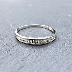 9 Karat Weißgold, Vintage Diamant Halb Eternity Ring. Verlobungsring, Verlobungsring, Verlobungsring UK Größe O