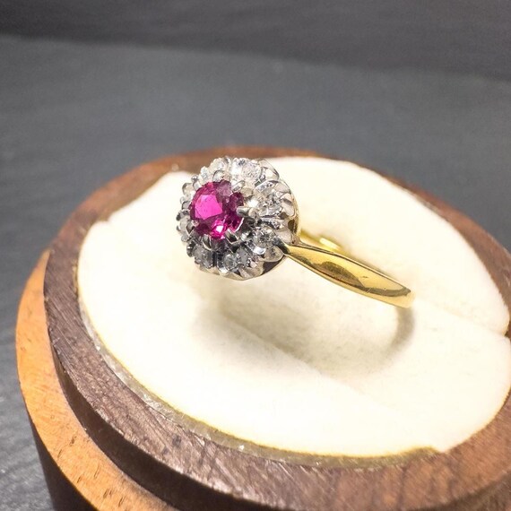Vintage 1950s 18ct Solid Gold Ruby & Diamond Clus… - image 3