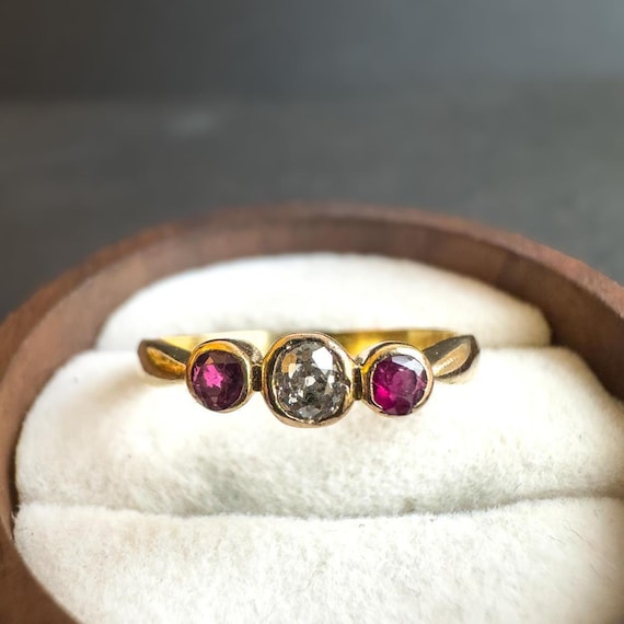 Antique 18ct Gold Ruby and Diamond Three Stone Ri… - image 1