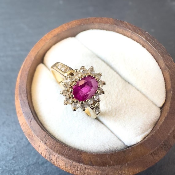 Vintage 9ct Gold Ruby Cluster Ring: Oval Halo Set… - image 4