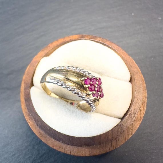 Vintage 9ct Solid Gold Ruby Cluster Ring | Englis… - image 4