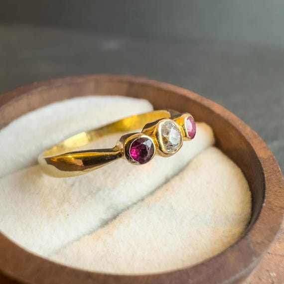 Antique 18ct Gold Ruby and Diamond Three Stone Ri… - image 2