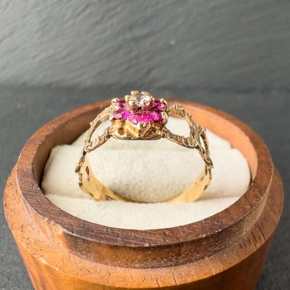 1970s | Vintage 9ct Gold | Ruby & Spinel Cluster … - image 5