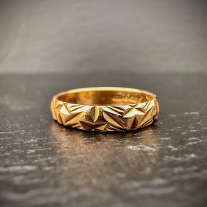 9ct Gold, Vintage, 1970s, Solid Gold, Patterned Band RIng, Wedding Band RIng, Stacking Ring, London