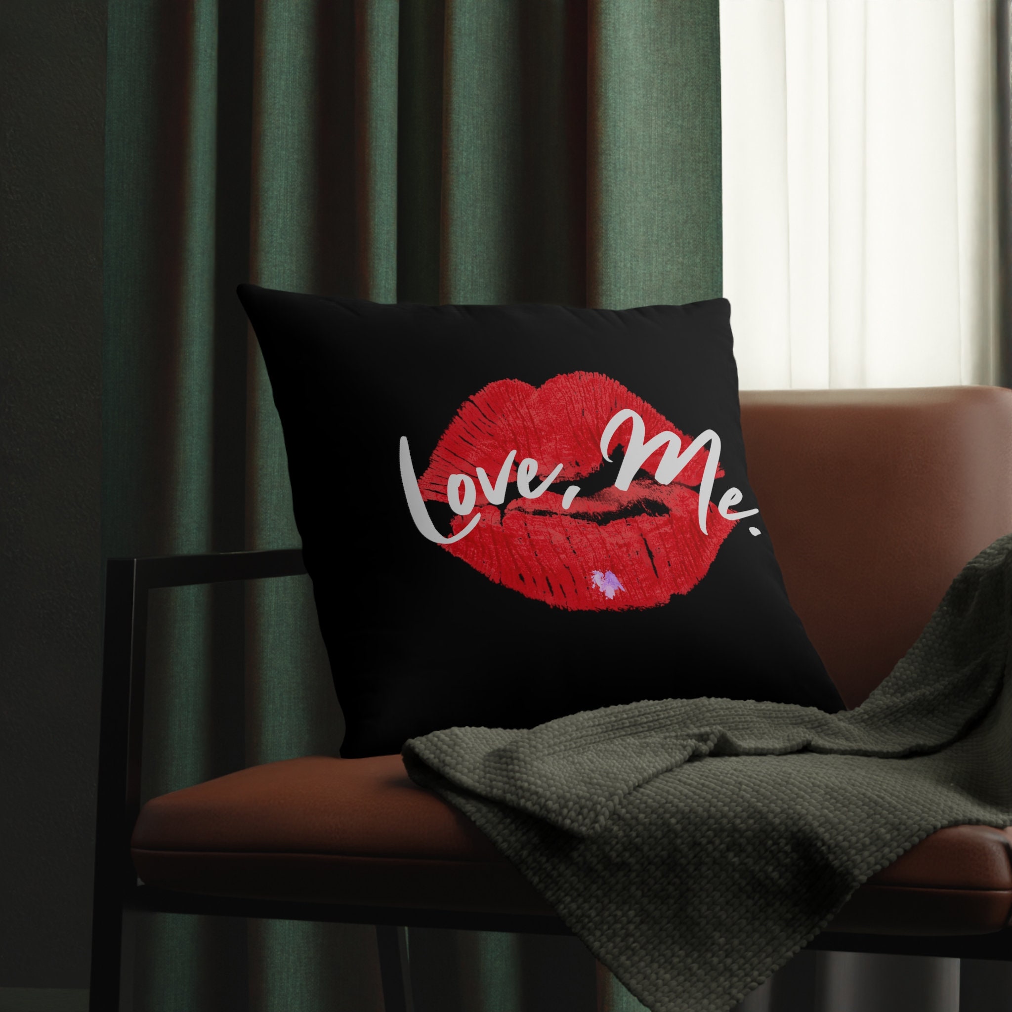 KISS ME LIPS Silk Pillowcase Accent Decorative Throw Pillow/Cushion –  Mila&SuchNYC Gifts Scarves Accessories