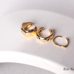 boucles d'oreilles pour femmes. Ensemble de boucles d'oreilles en or pour femme Boucles d'oreilles sans ternissement pour femme. boucle d'oreille en or. or. manchette. femmes