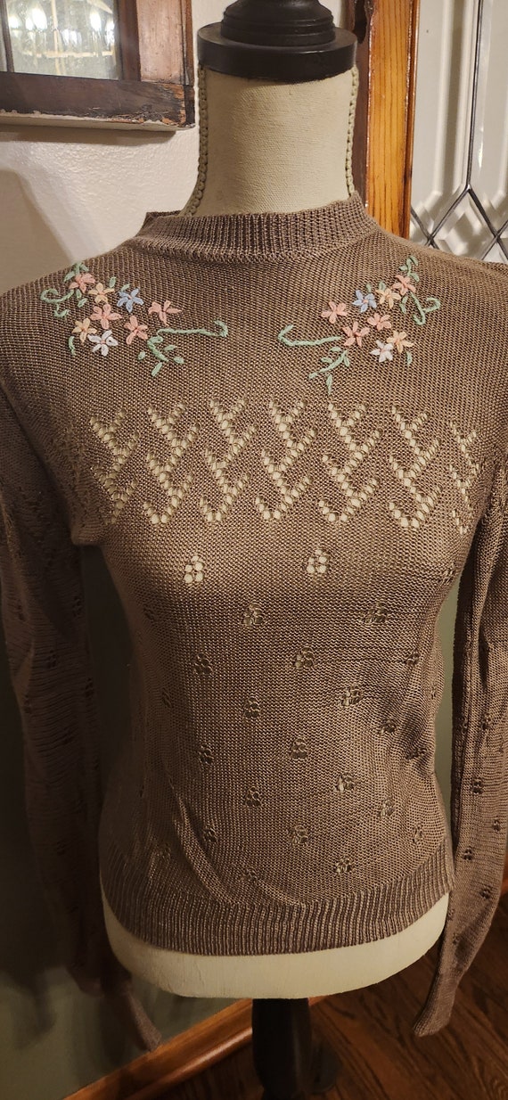 Vintage brown lightweight sweater