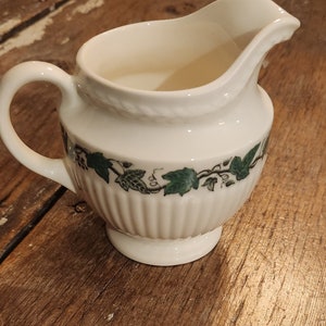Vintage Wedgewood,  Stratford pattern