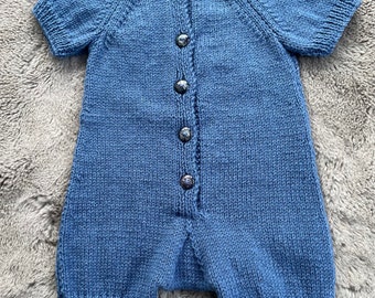 Gorgeous unisex romper | 3-6 months | Short sleeves and cropped legs for those warmer days