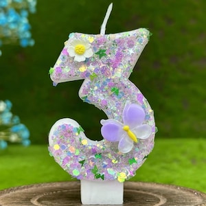 Adorno para vela de tercer cumpleaños: Mariposa morada para pastel