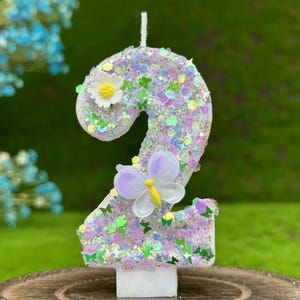 Vela de mariposa para pastel de segundo cumpleaños: adorno morado