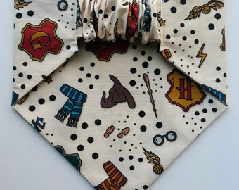 Huizen van Zweinstein • Harry Potter geïnspireerd hond scrunchie bandana