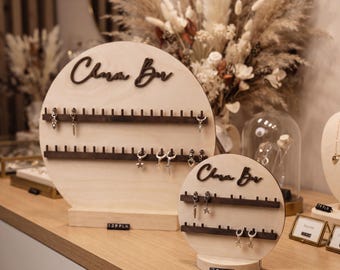 charm display stands, tabletop keychain display, charm bar display, charm display, presentoir charm, jewelry display custom, charm bar board