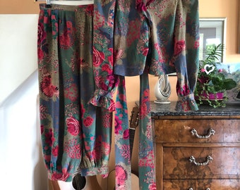 1970s Scorpion Paris amzing silk ruffled set, wrap blouse and high waist knickers, xs/s