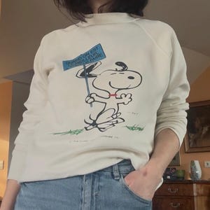 Vêtement Licencié Peanuts Officiel Sweat-shirt Femme Peanuts Snoopy - Noir Et Blanc - Rouge - Taille XL - Produit Officiel Sweat Snoopy Femme