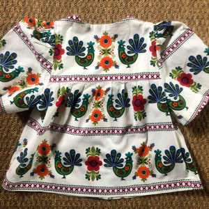 Vintage handmade folkloric novelty shirt in thick cotton, small / medium image 3