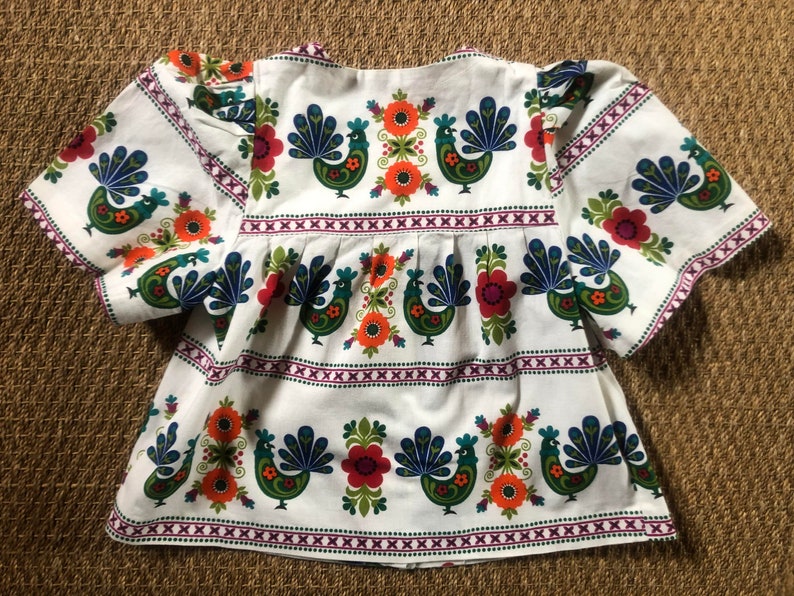Vintage handmade folkloric novelty shirt in thick cotton, small / medium image 3