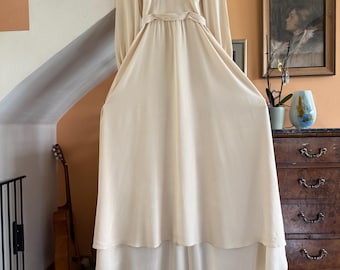 Cremefarbenes Crêpe-Brautkleid aus den 1930er Jahren, geknöpfte Rückseite, XS/S