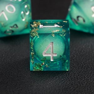 Dadi Liquid Core, set di dadi D&D, set completo di dadi Sharp Edge D&D, dadi poliedrici D&D per giochi di ruolo Dungeons and Dragons D6, D20