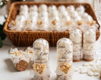 Cadeau de mariage personnalisé en tube de verre amande de Jordanie : bonbon coeur et noeud