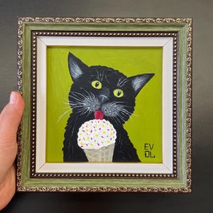 Peinture originale de chat noir, art de chaton mignon, oeuvre de chat lunatique, art mural félin, portrait de chat, art de mini chat, cadre doré, petite étagère, art de chat