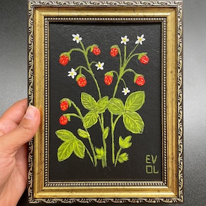 Dipinto originale di fragole selvatiche, opera d'arte di bacche colorate, opera d'arte per mensole da cucina, natura morta di bacche, mini opera d'arte incorniciata con cornice dorata, piccolo dipinto