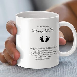 Taza de café con mensaje "Futura mamá", taza para anunciar el embarazo, regalo para futuras mamás, regalo digital para mamás primerizas, regalo impreso para baby shower (BONIFICACIÓN GRATIS)