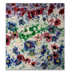 Könnte beinhalten: Abstrakte Malerei, die ein Feld mit Blumen in Blautönen, Rot, Grün und Weiß darstellt. Die Blumen sind in einem lockeren, expressiven Stil gemalt, mit sichtbaren Pinselstrichen.