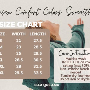 K&ouml;nnte beinhalten: Ein tealfarbenes Unisex Comfort Colors Sweatshirt mit Gr&ouml;&szlig;entabelle und Pflegehinweisen. Die Gr&ouml;&szlig;entabelle zeigt die Ma&szlig;e in Zentimetern f&uuml;r die Gr&ouml;&szlig;en S bis 3XL. Pflegehinweise: Maschinenw&auml;sche kalt, Trockner bei niedriger Temperatur.