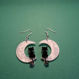 Handmade Black Cat & Crescent Moon Earrings – Unique Whimsical Jewelry for Cat Lovers