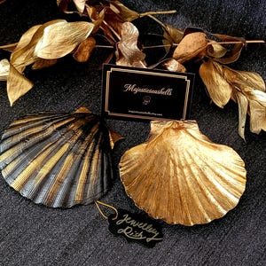Stunning Gold and Black Scallop Shell Trinket Dish, Decorative Scallop Shell Ring Dish, Hand painted Scallop Shell Jewellery Dish, Art Deco.