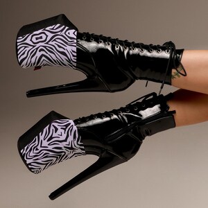 Platform protectors zebra