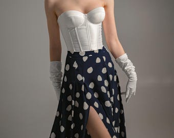 Top de corsé nupcial blanco minimalista, bustier victoriano a medida, elegante atuendo de boda, regalo para ella.