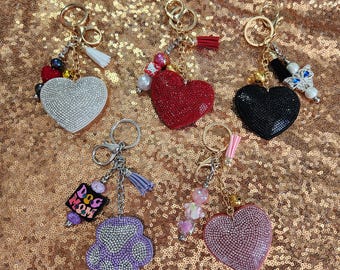 Llaveros con forma de corazón y pata de diamantes de imitación / Charms brillantes para bolso / Regalo para mamá perruna / Accesorios brillantes para llaveros