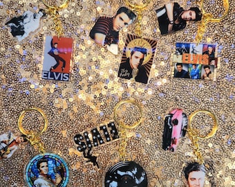 Llaveros de metal acrílico con doble dije vintage de Elvis Presley The King