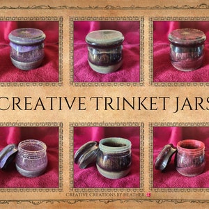 Puede incluir: Un collage de seis tarros de baratijas hechos a mano con tapas. Los tarros son de varios tonos de morado, marrón y gris, con un acabado moteado o vidriado. El texto "CREATIVE TRINKET JARS" se muestra. El texto "CREATIVE CREATIONS BY HEATHER" se muestra.