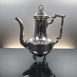 Verzilverde koffiekan in Lodewijk XVI-stijl