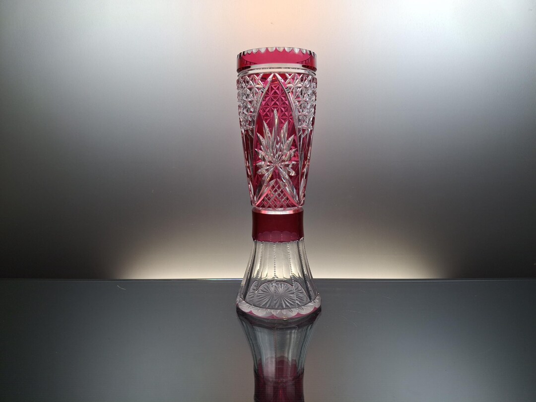 ヴァル・サン・ランベール ルビーレッドクリスタル花瓶「ユベール