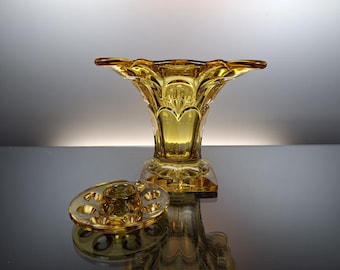 Amber colored art deco glass vase / pique fleur