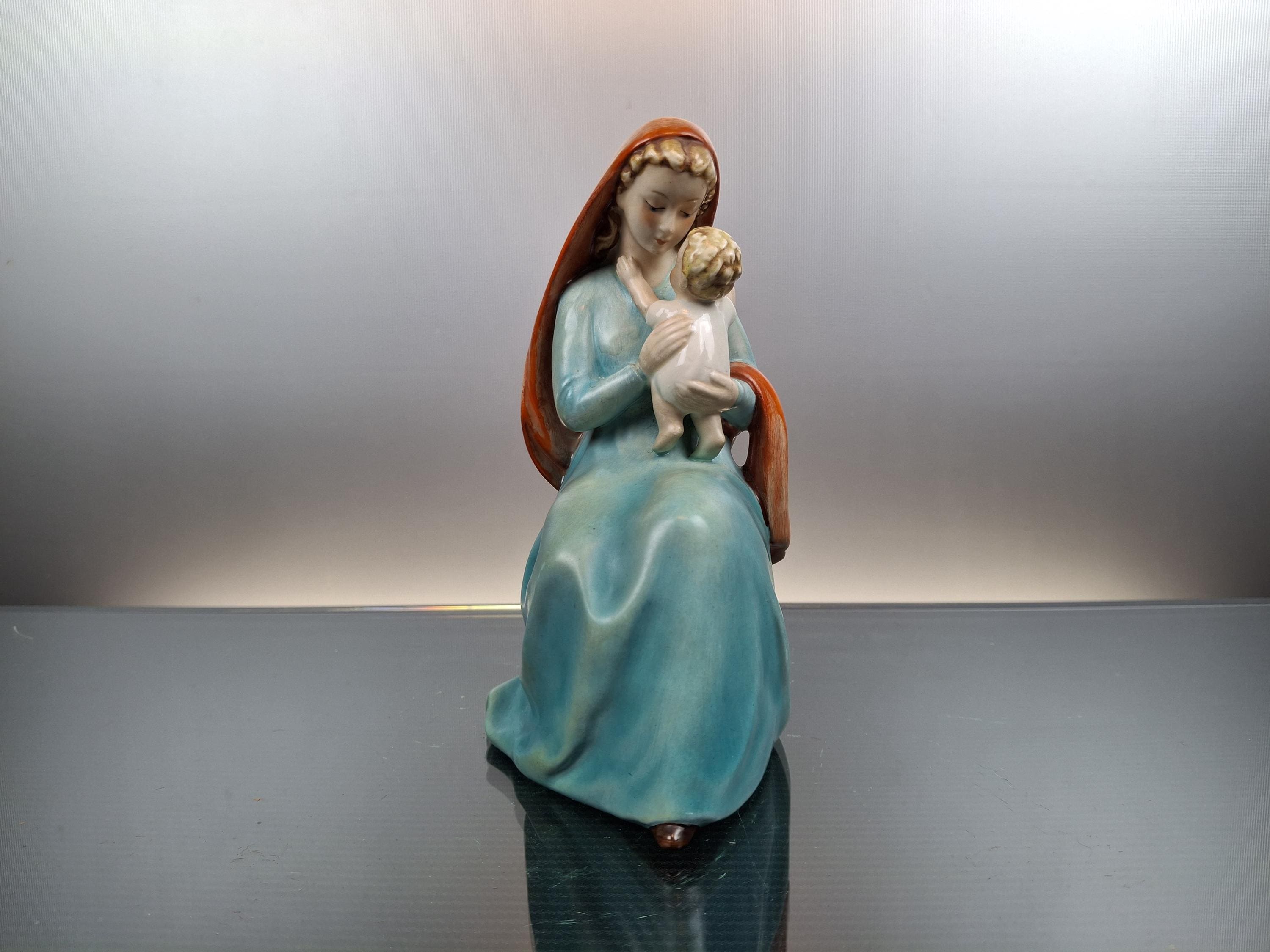 母子像 陶磁器 フィギュア ドイツ製ヴィンテージ磁器「聖母子像」ゲーベル・フンメル社製 MM118