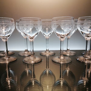 9 Saint Louis crystal wine/wine glasses “Helvétia”