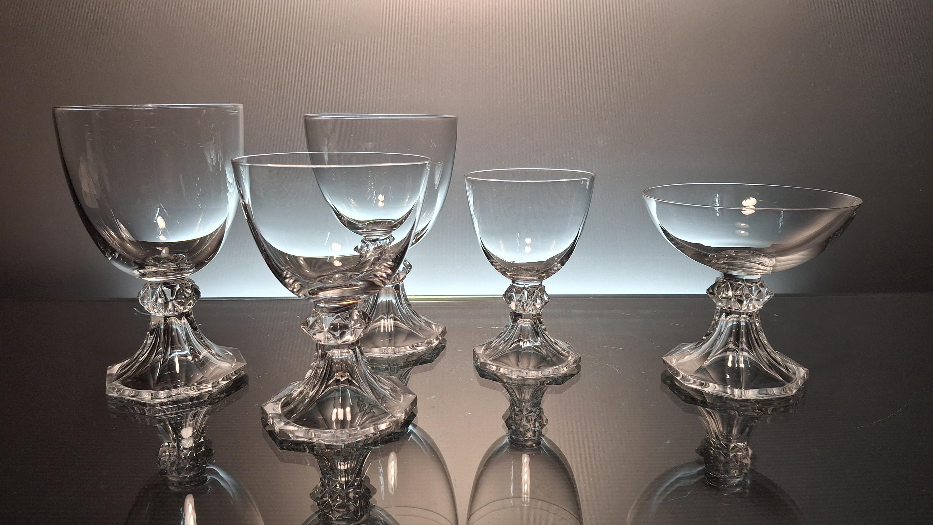 30 Crystal Glasses Val Saint Lambert 
