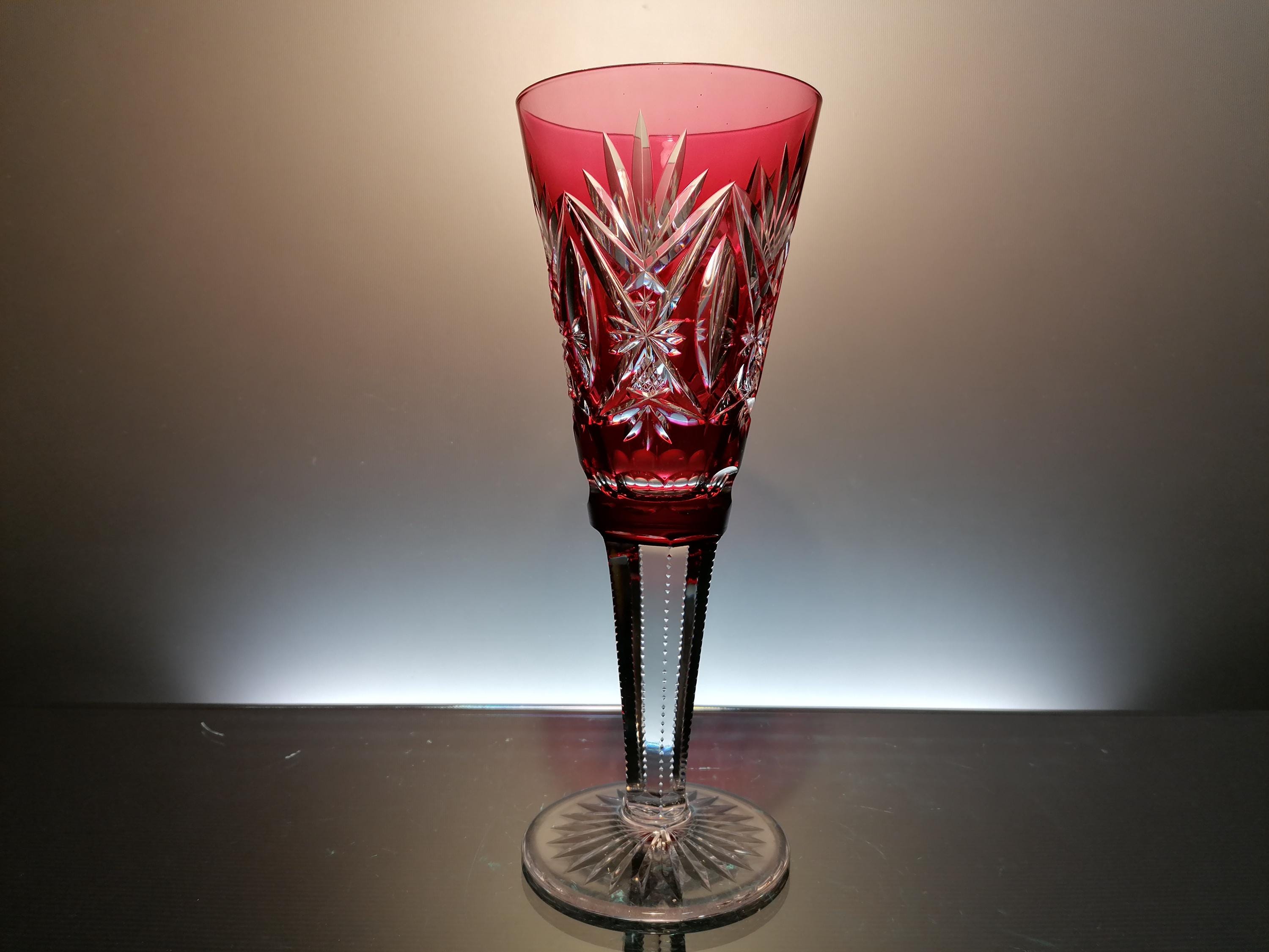 ヴァルサンランベール 花瓶 ヴァル・サン・ランベールのルビーレッドクリスタルの花瓶