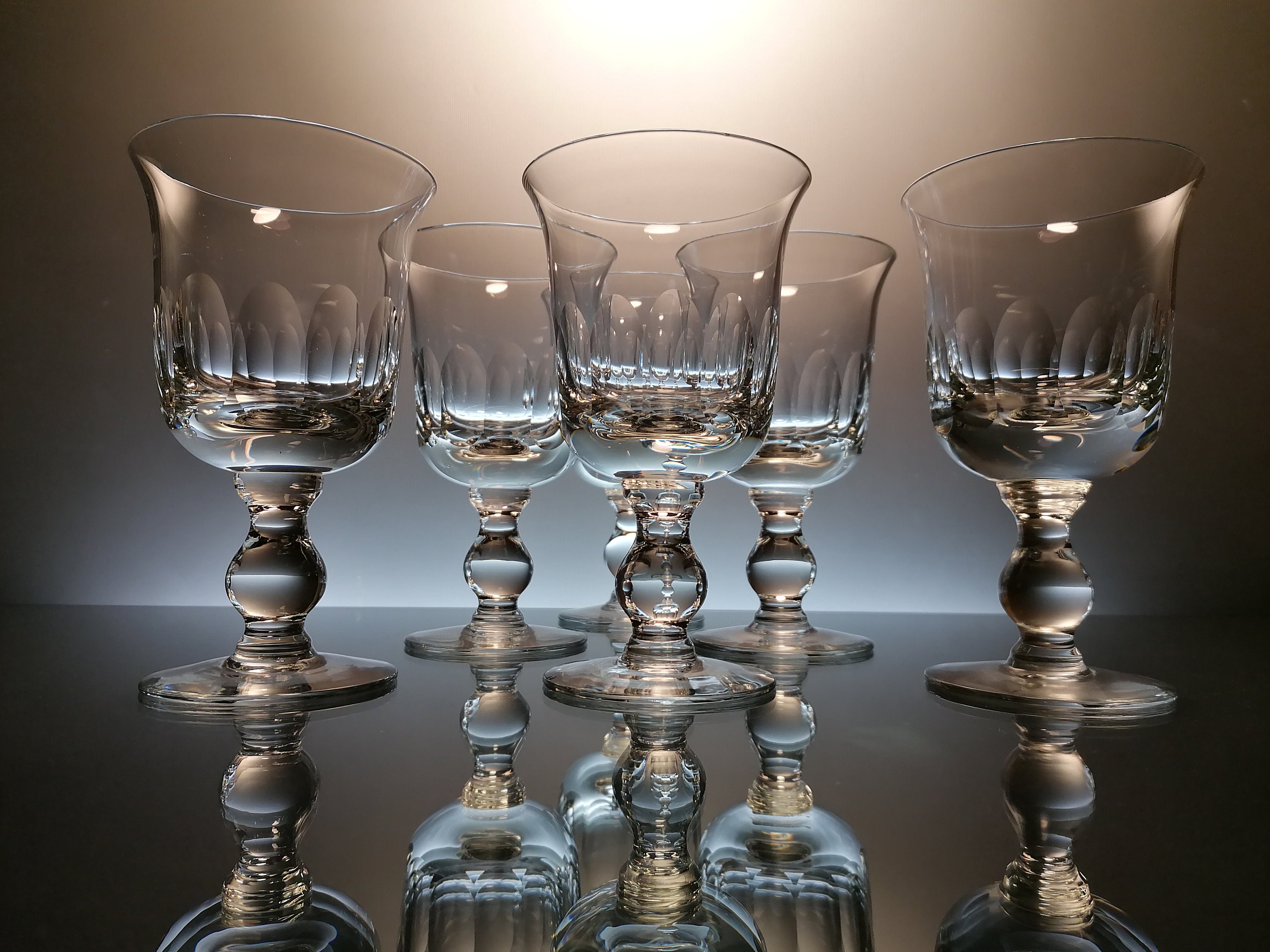 Baccarat バカラアルクールチューリッププレート